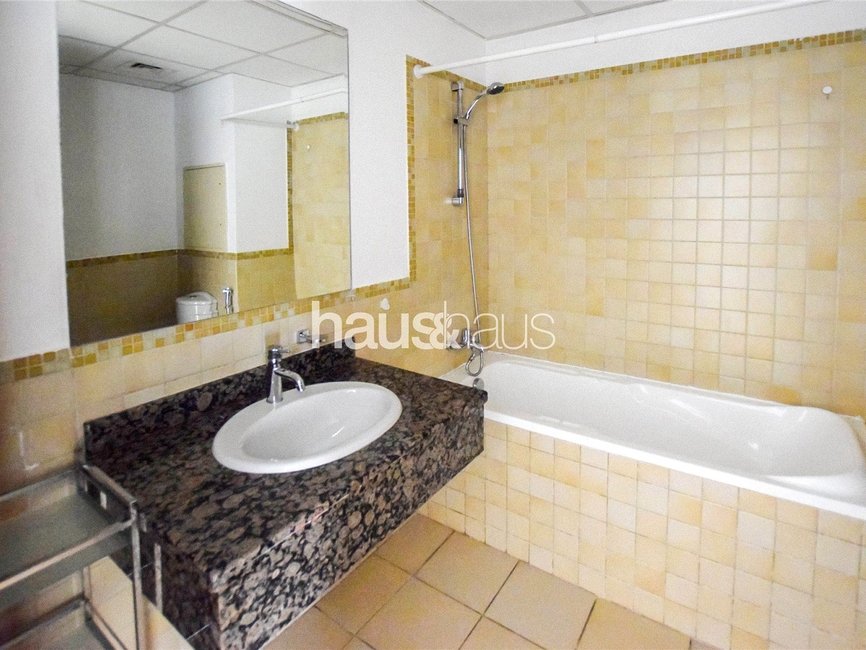 2 Bedroom Apartment for sale in Shams 2 - view - 11