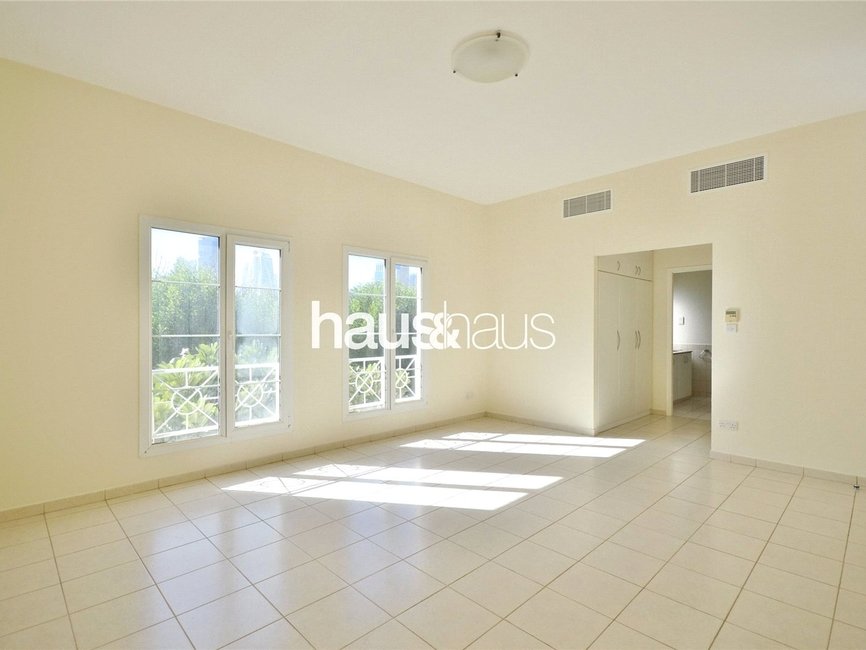 3 Bedroom Villa for sale in The Meadows, Dubai haus &amp; haus