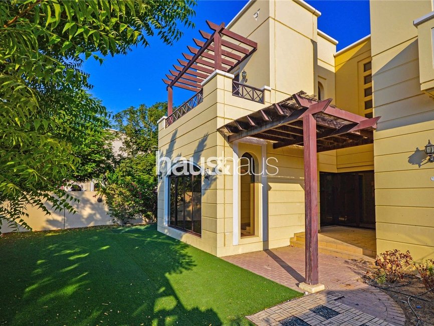 4 Bedroom Villa to rent in Mudon, Dubai | haus & haus