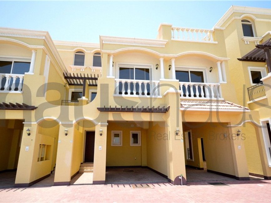 2 Bedroom Villa to rent in Ras Al Khaimah, Dubai haus & haus