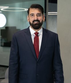 Ali Khan Palm Jumeirah Consultant