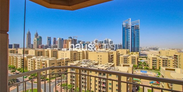 Mosela Waterside Residences, The Views, Dubai