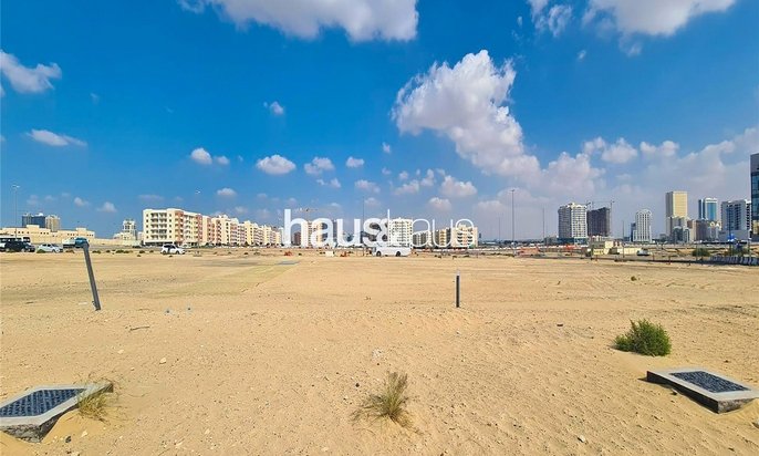 property leasing Dubai Land