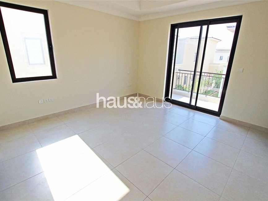 3 Bedroom villa for rent in Palma - view - 2