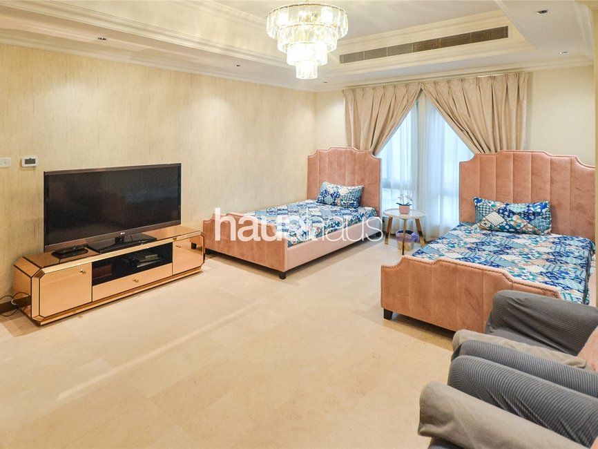4 Bedroom villa for sale in Entertainment Foyer - view - 14