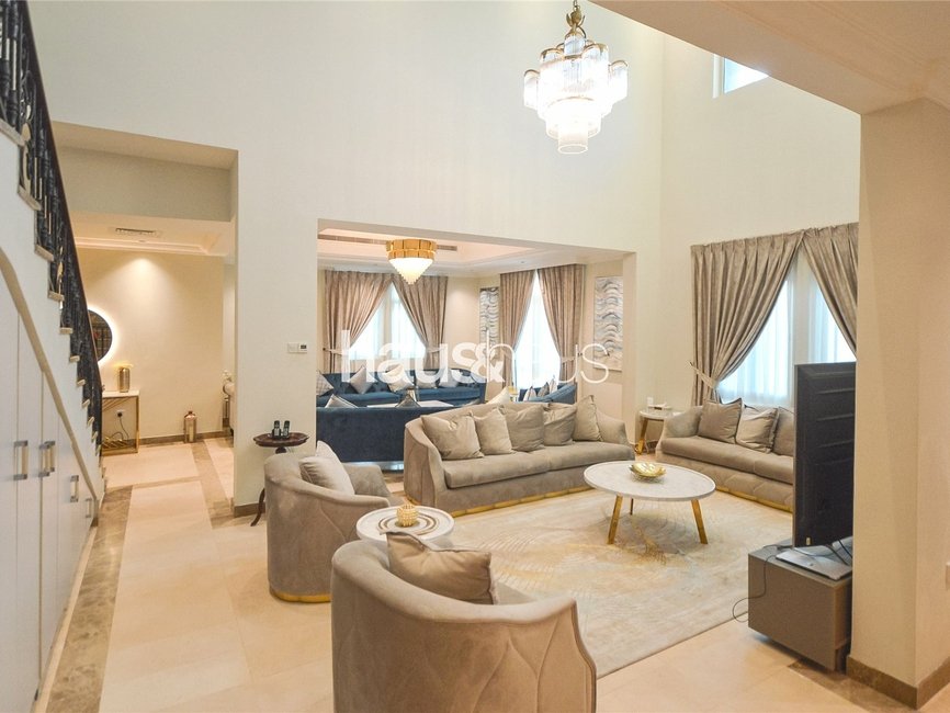 4 Bedroom villa for sale in Entertainment Foyer - view - 9
