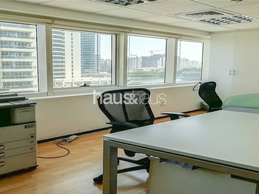 Office Space for sale in One Lake Plaza - view - 9