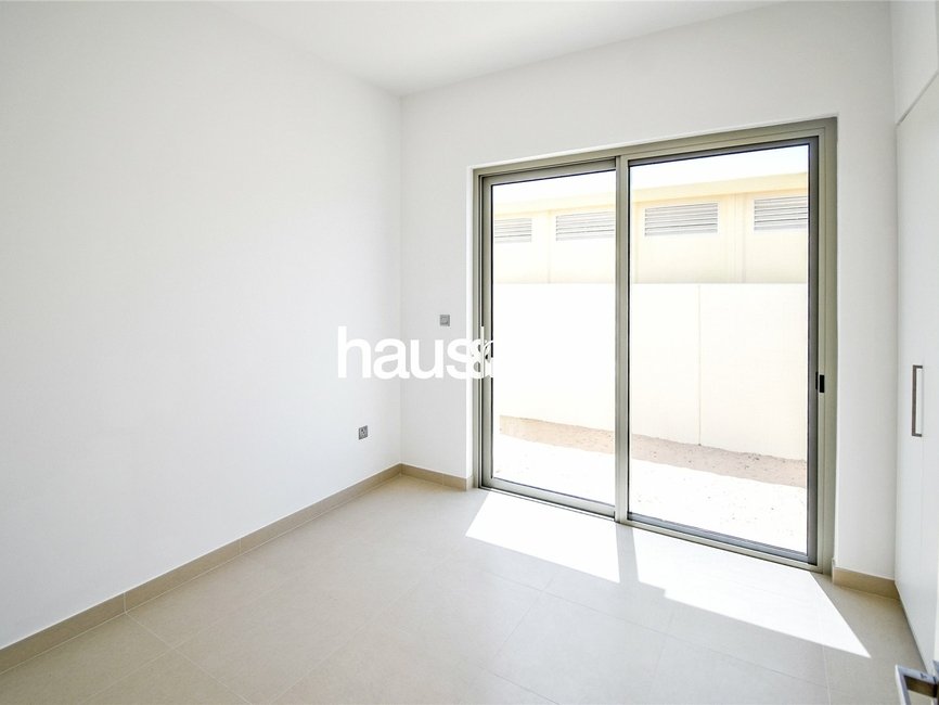 4 Bedroom Townhouse for rent in Camelia 1 - view - 8