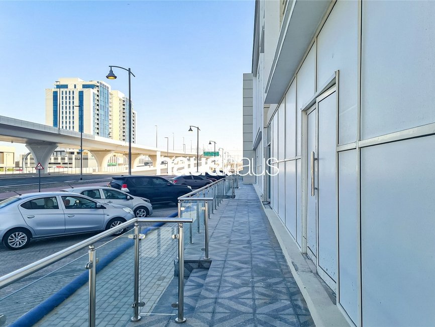 Retail for sale in Azizi Plaza - view - 4