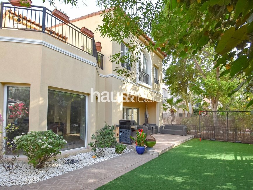 3 Bedroom townhouse for sale in Townhouses Area - view - 1