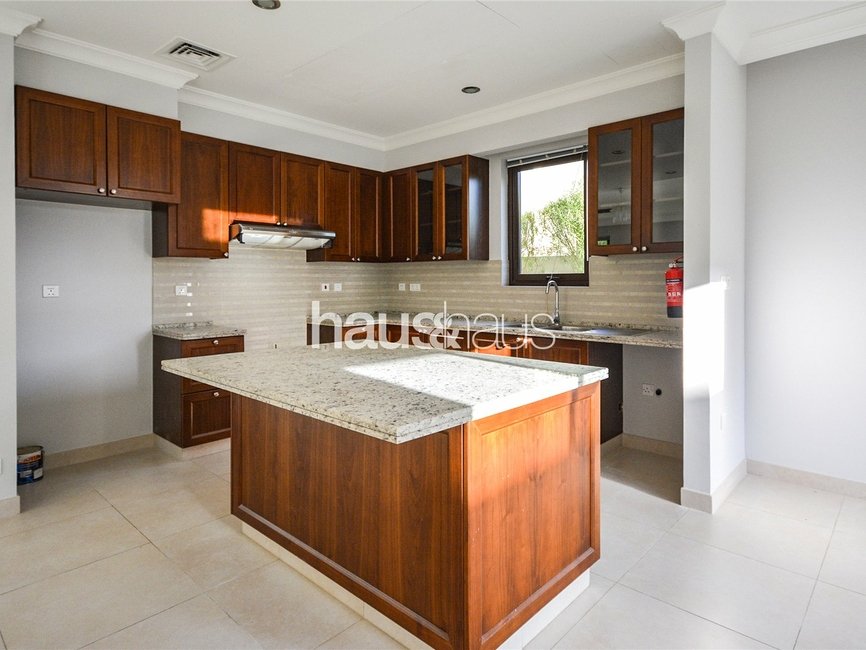 4 Bedroom villa for rent in Palma - view - 4