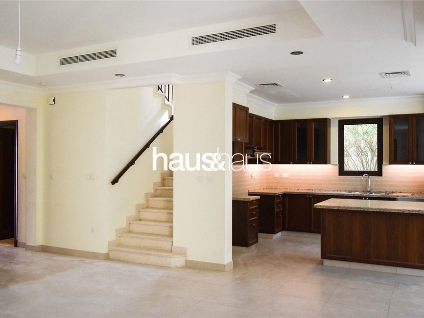4 Bedroom villa for rent in Palma - view - 6