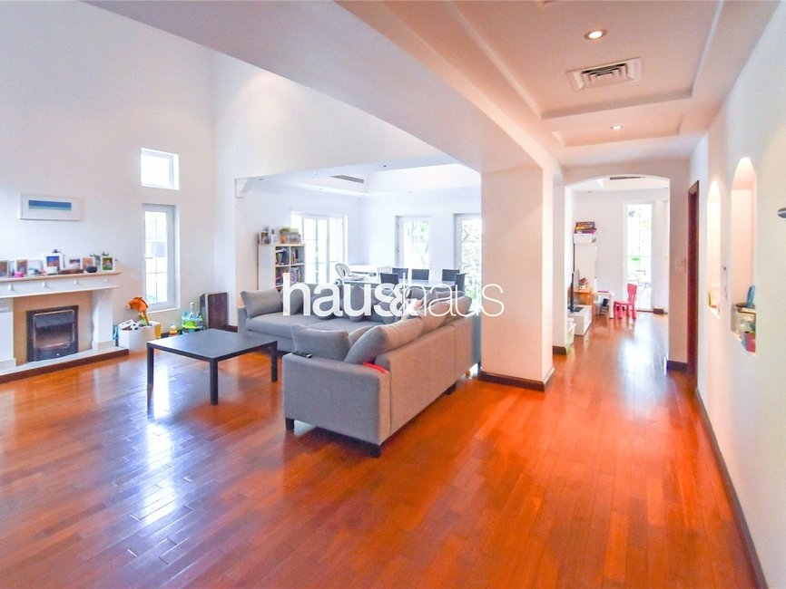 5 Bedroom villa for sale in Mirador 1 - view - 2