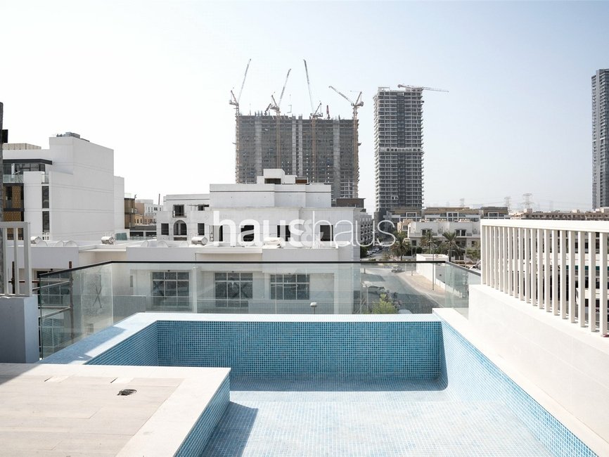 4 Bedroom townhouse for sale in La Perla Homes 12 - view - 8