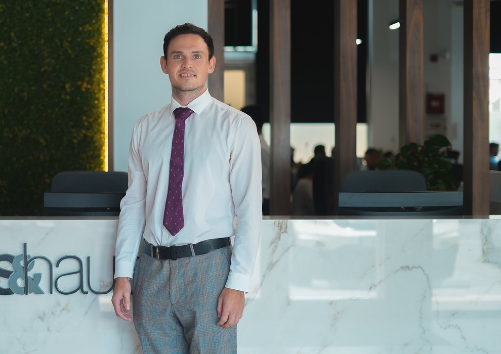 Marcus O'Donovan Jumeirah Park & JVT Consultant